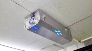 スーパーのバックヤードに設置されたオゾンガス発生器