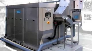 こんにゃく工場に設置されたゴミサポーター