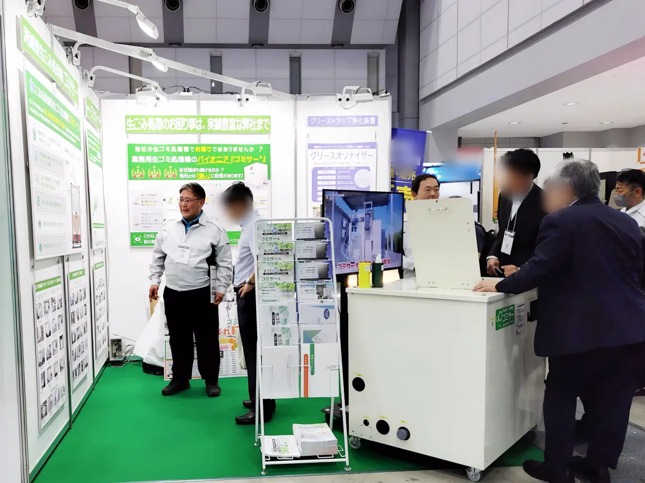 2026NEW環境展_ブースイメージ 2 業務用生ゴミ処理機ゴミサー®の内部構造をご覧いただきました