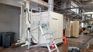 岐阜県の給食センター様に導入された、1日500kgの生ごみを処理する大型生ごみ処理機「ゴミサー」GH-500型の設置現場